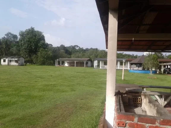 Imagem Lindo e confortável sítio na estrada de Itacoatiara , no km 58 , com casa , piscina e plantações