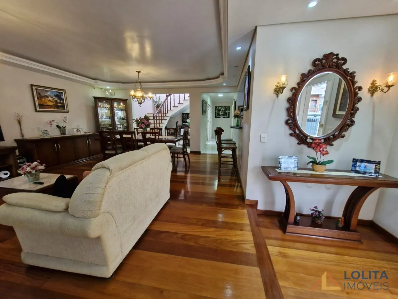 Imagem CASA À VENDA COM 2 SUÍTES NA TRINDADE, FLORIANÓPOLIS/SC