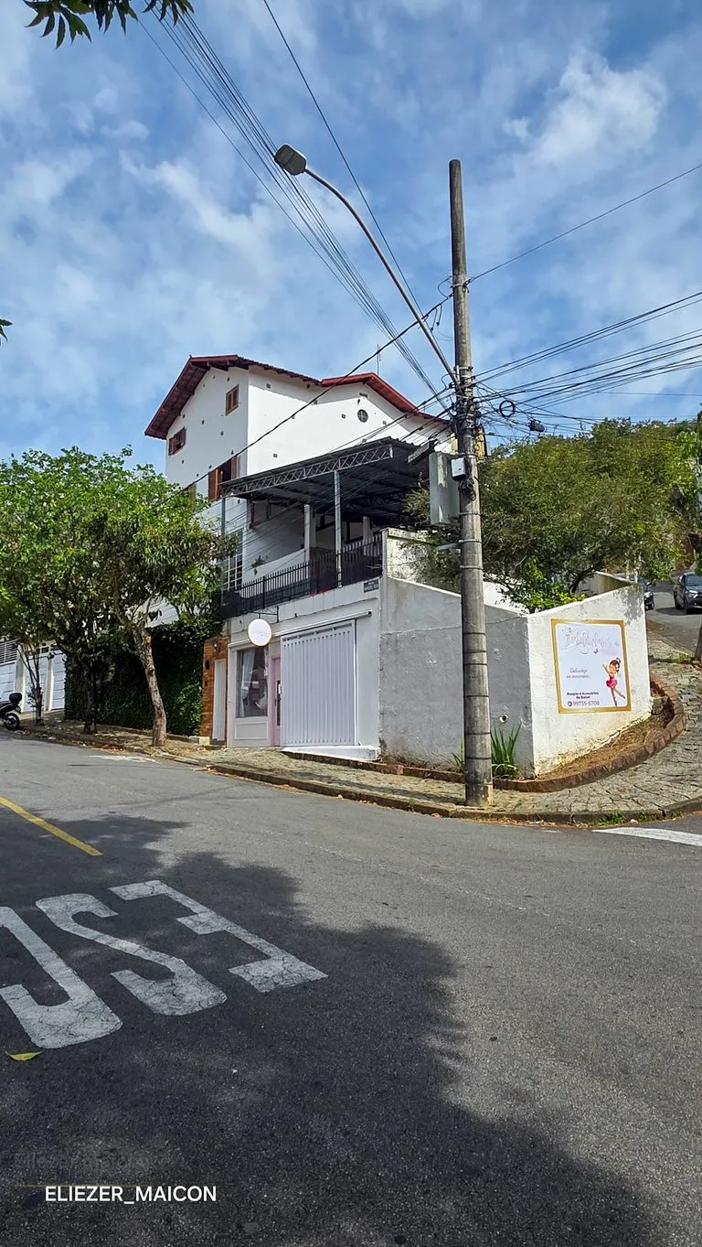 Foto do imóvel Casa a venda, aprox, 1 km do centro 3 quartos em Poços de Caldas MG