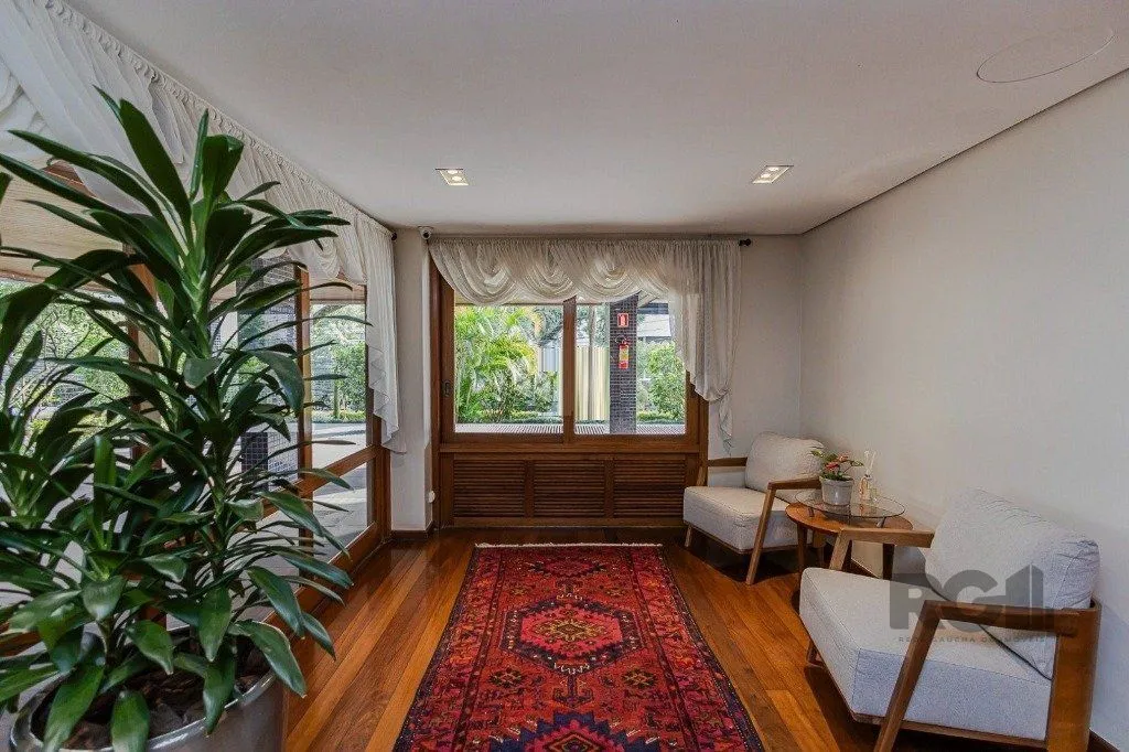 Imagem Vende-se excelente apartamento 3 quartos c/ suíte, 2 vagas, living com lareira, sacada e churrasqueira - 97m² - Auxiliadora