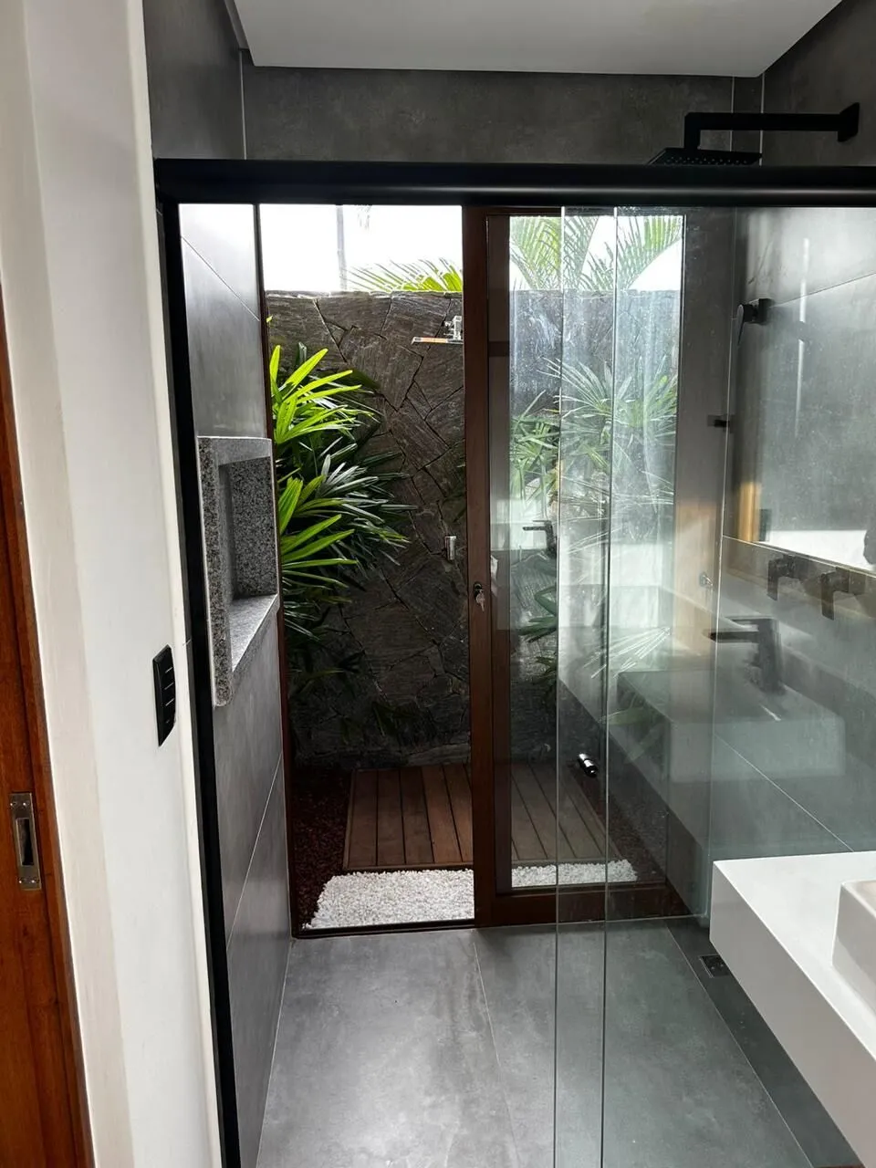 Imagem Casa em Condomínio à venda em Imbassaí, Mata de São João - Condomínio fechado com vista para o mar