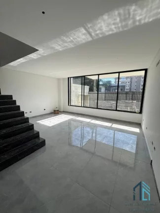Imagem Sobrado Triplex Alto Padrão, 03 suítes com piso aquecido, em São José dos Pinhais PR