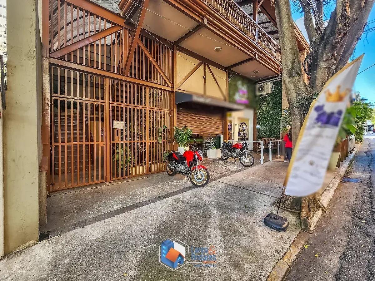 Imagem Conjunto comercial para venda em Vila Uberabinha, 675m²