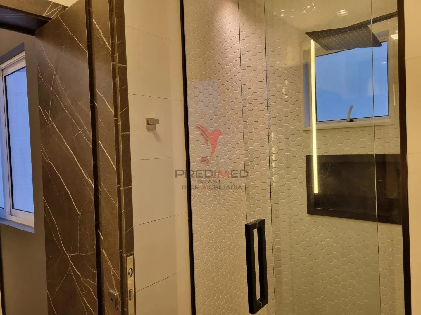 Imagem Exclusividade e Alto Padrão: Cobertura Duplex Atmos Beach em Cabeçudas