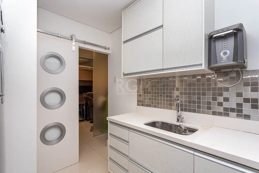 Imagem Apartamento no Centro - 2 dormitórios - reformado e mobiliado