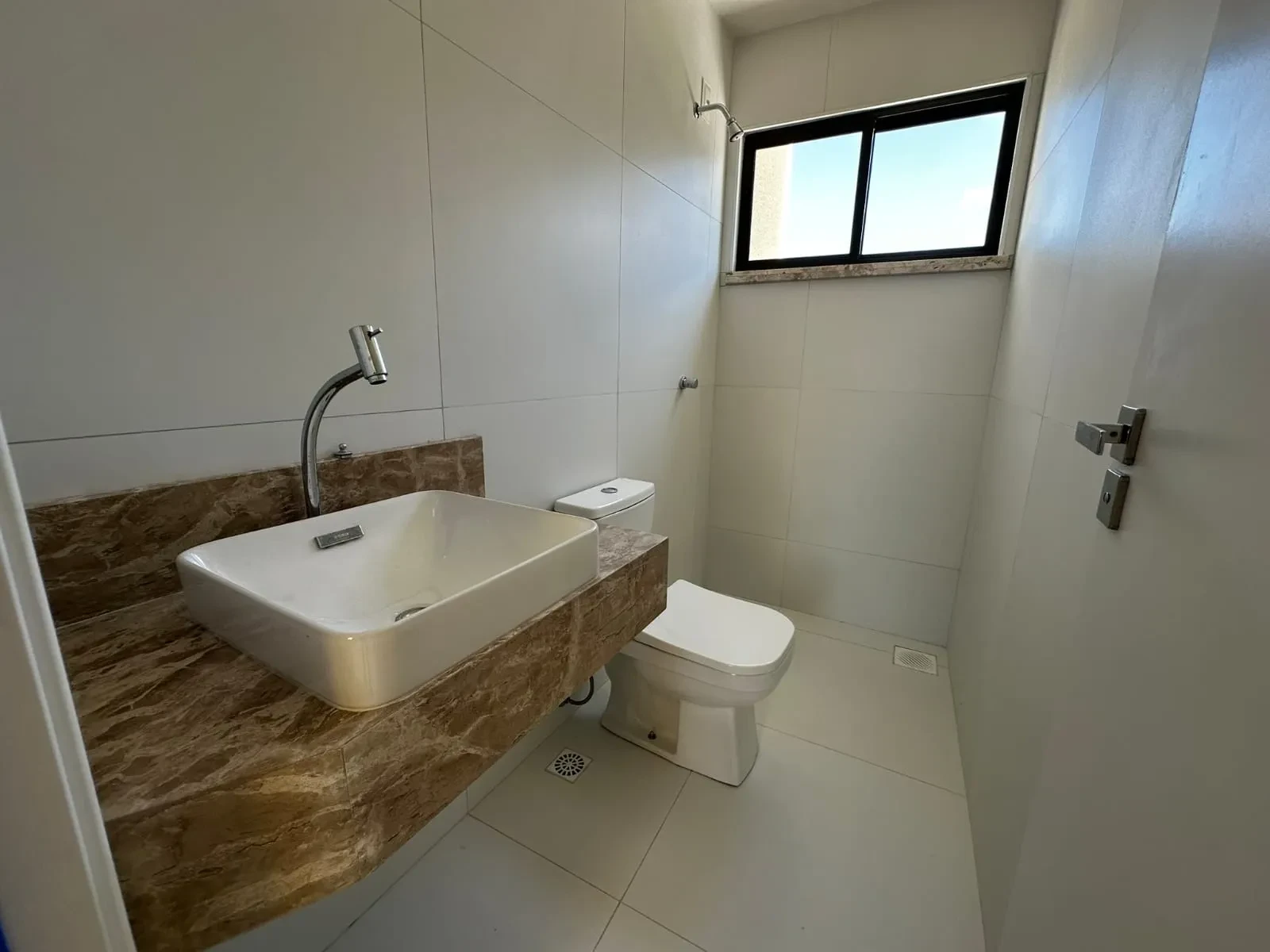 Imagem Casa de Condomínio com 3 Quartos à Venda, 246 m² em Aquiraz - Aquiraz