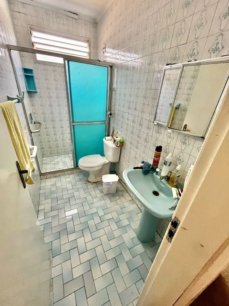 Imagem Boa casa térrea, com 03 dormitórios (sendo 01 suíte), sala, 02 banheiros
