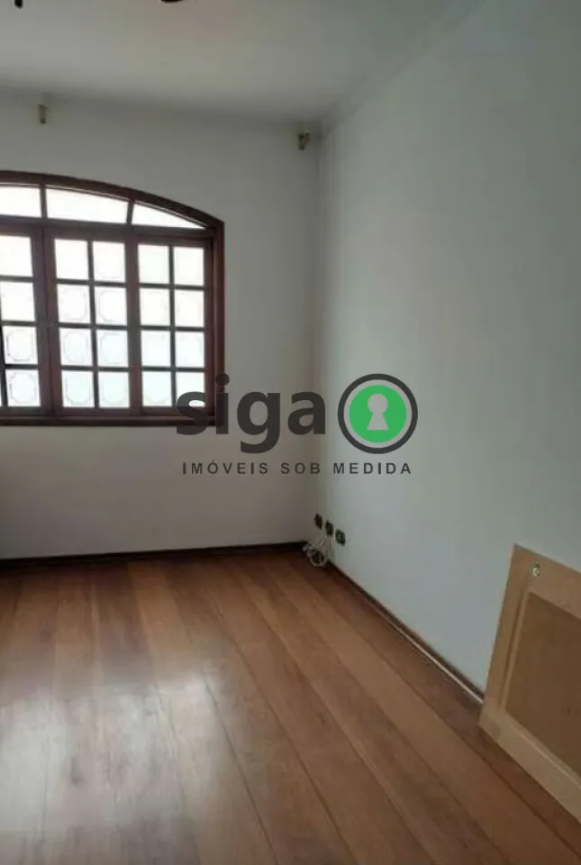Imagem Casa ampla com 2 suítes, varanda e espaço versátil no quintal!