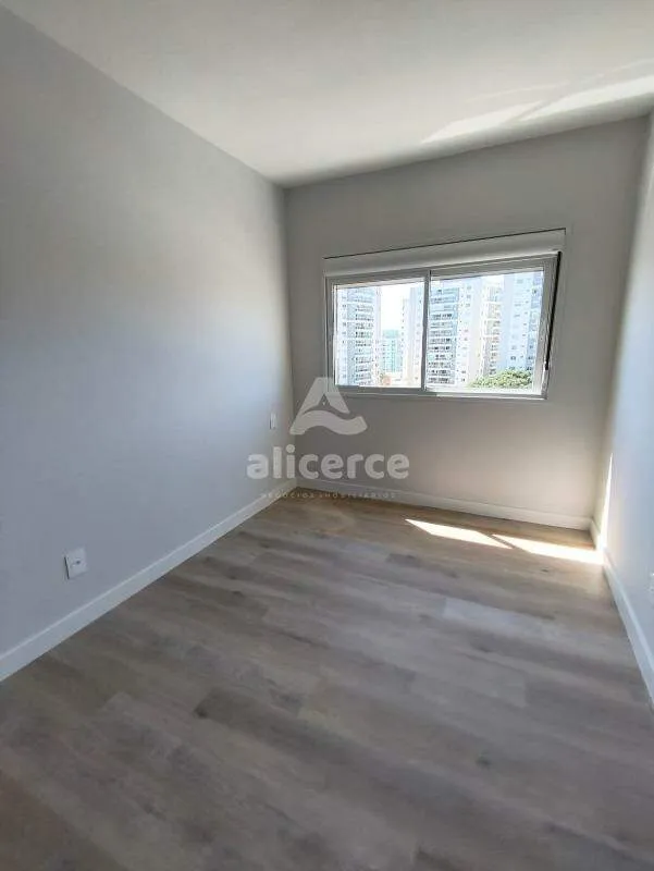 Imagem Apartamento à venda com 3 quartos 1 suíte, 87m² em Barreiros São José