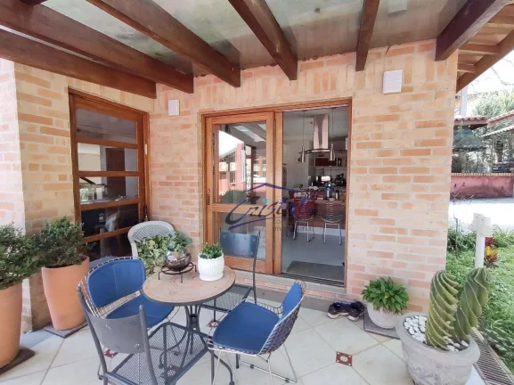 Imagem Casa com 3 dormitórios à venda, 400 m² por R$ 2.400.000,00 - Granja Viana - Carapicuíba/SP