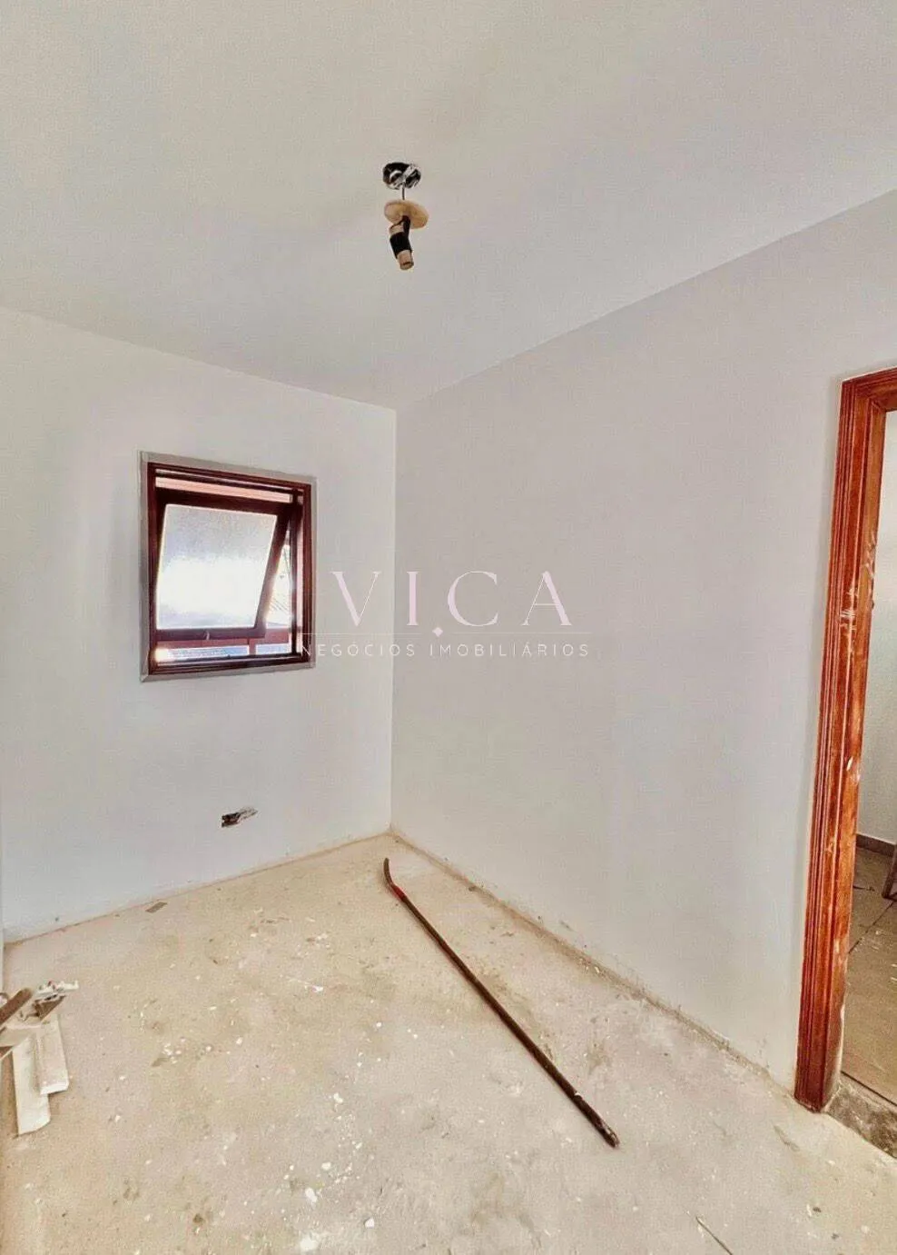 Imagem Alphaville 12| Casa 300m² 4 dorm 2 suítes, piscina e 3 vagas |2.100.000