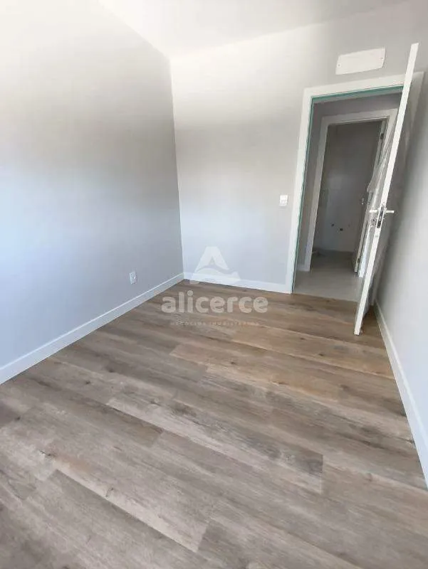 Imagem Apartamento à venda com 2 quartos 1 suíte, 66,23m² em Barreiros São José