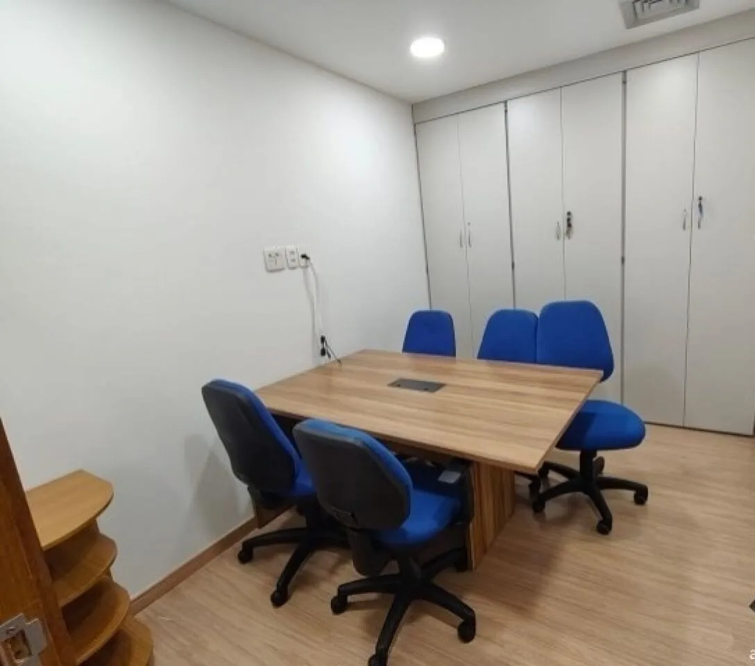 Imagem Sala comercial com 251m², para locação, com salas e vão livre, 6 vagas, na Vila Olímpia