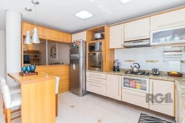 Imagem Casa impecável com 3 quartos (1 suíte) e 2 vagas cobertas,
