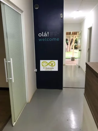 Imagem Sala comercial com 9 salas e 5 banheiros disponível para locação!
