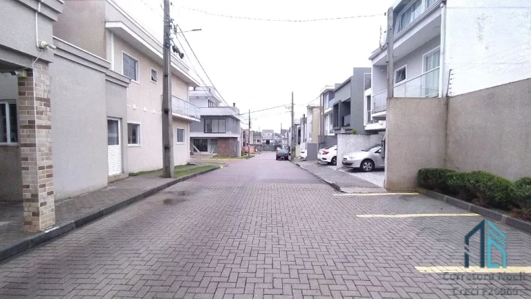 Imagem Sobrado a venda, novo com terraço, ótimo acabamento 03 quartos c/suíte, no Pinheirinho em Curitiba PR