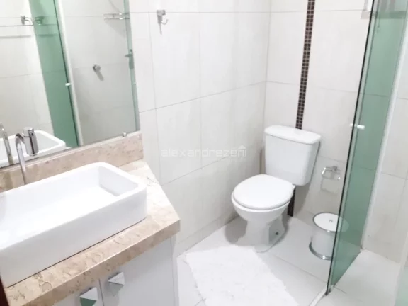 Imagem Apartamento 2 dormitórios próximo ao mar