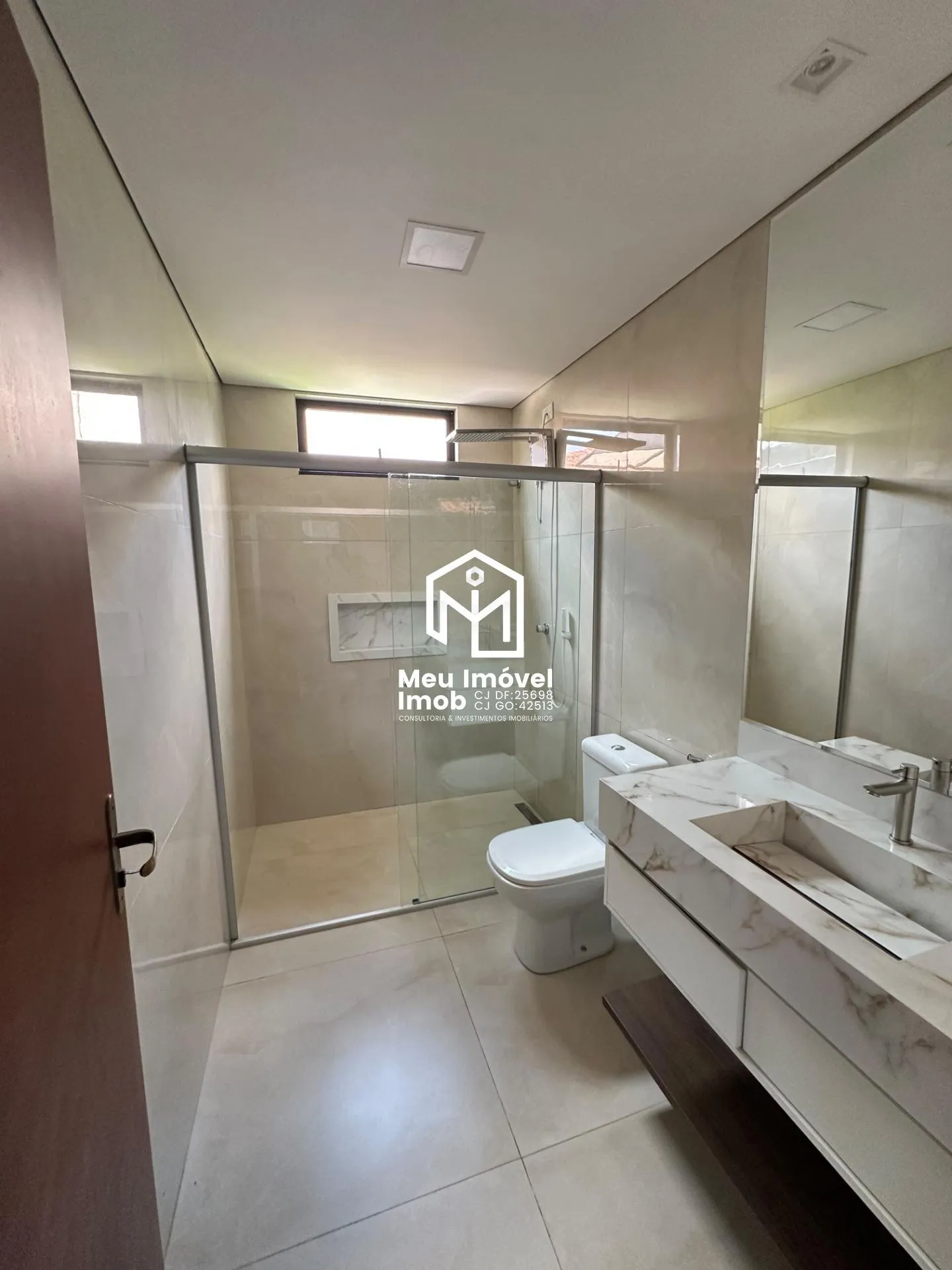 Imagem Casa 4 Quartos 3 Suítes 5 Vagas 500m²
