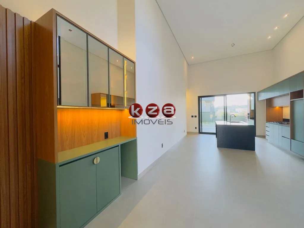 Imagem Venda de Casa em Condomínio de Luxo em Valinhos-SP, 3 Suítes, 2 Salas, 5 Banheiros, 2 Vagas, 180m²!