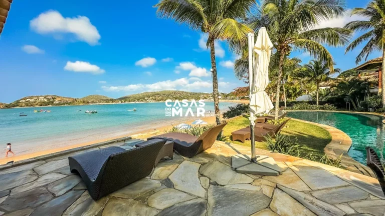 Imagem Casa Frente Mar para Temporada em Armação dos Búzios / RJ no bairro Ferradura