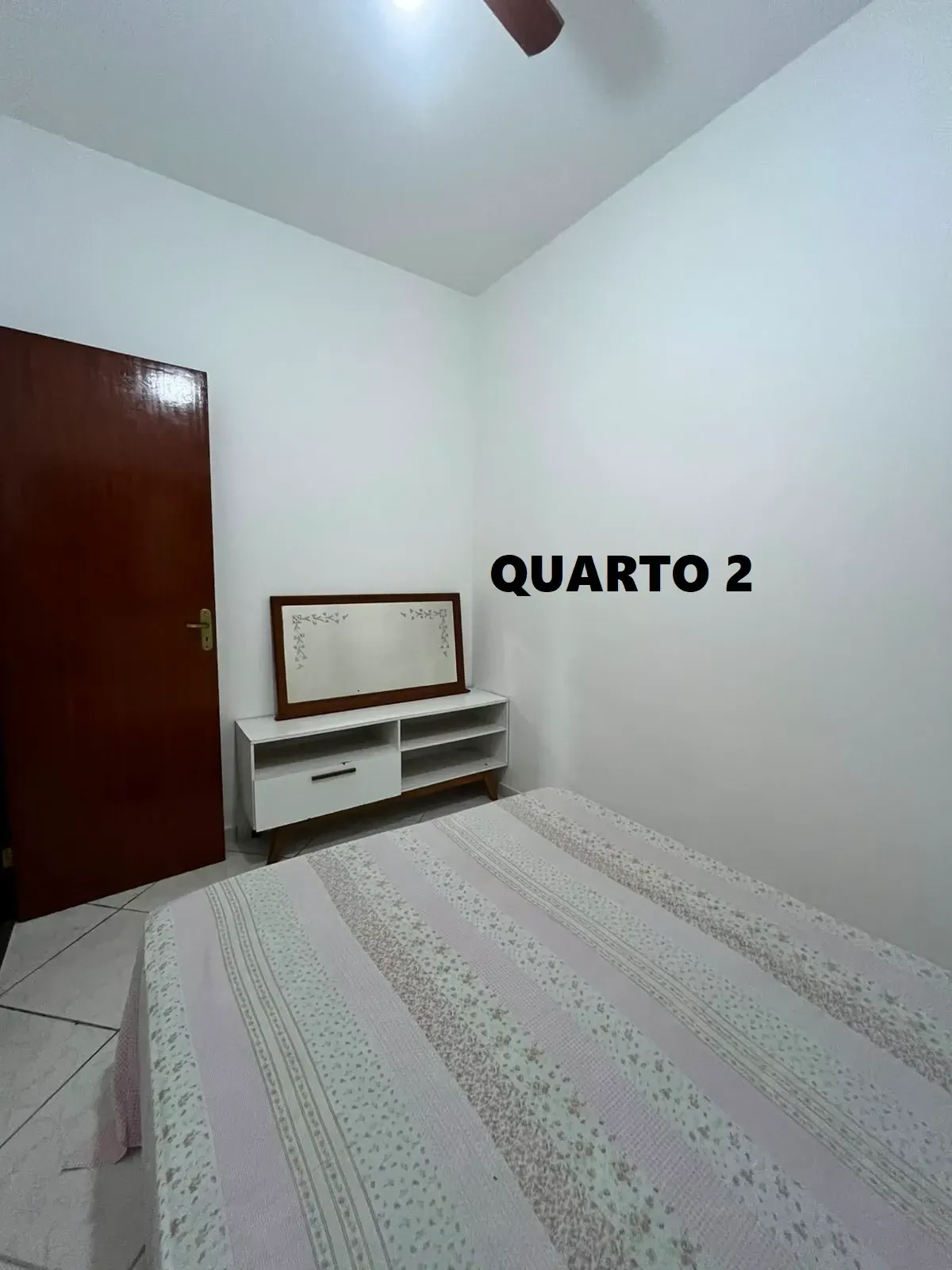 Imagem Casa de Vila com 2 Quartos para Temporada, 60 m² em Portinho - Cabo Frio