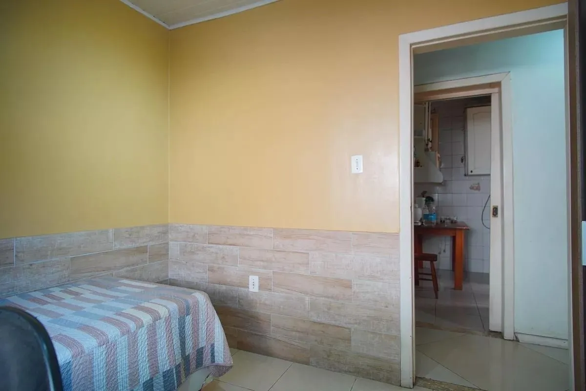 Imagem Casa Térrea com 5 dormitórios, Amplo Terreno de 300m² - Bairro Santa Rosa