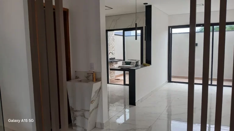 Imagem Sobrado à venda em excelente localização da zona leste, apenas 5 minutos do Metrô Patriarca!!