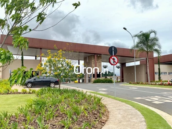 Imagem Sobrado com 3 dormitórios à venda, 213 m² por R$ 1.749.000,00 - Jardins Bolonha - Senador Canedo/GO