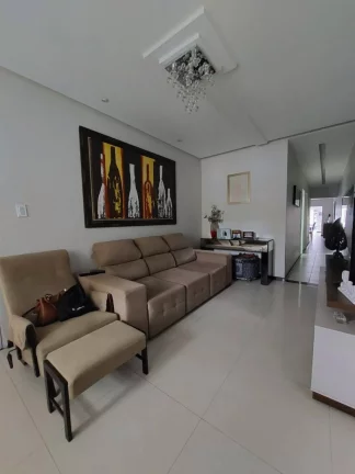 Imagem Casa de rua à venda no bairro Suissa - 2 suítes, 2 vagas de garagem - 165m²