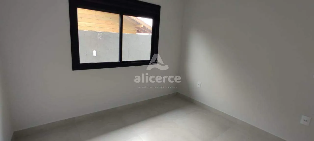 Imagem Casa à venda com 3 Quartos, 1 Suíte e 94,00m² em Ipiranga - São José/SC