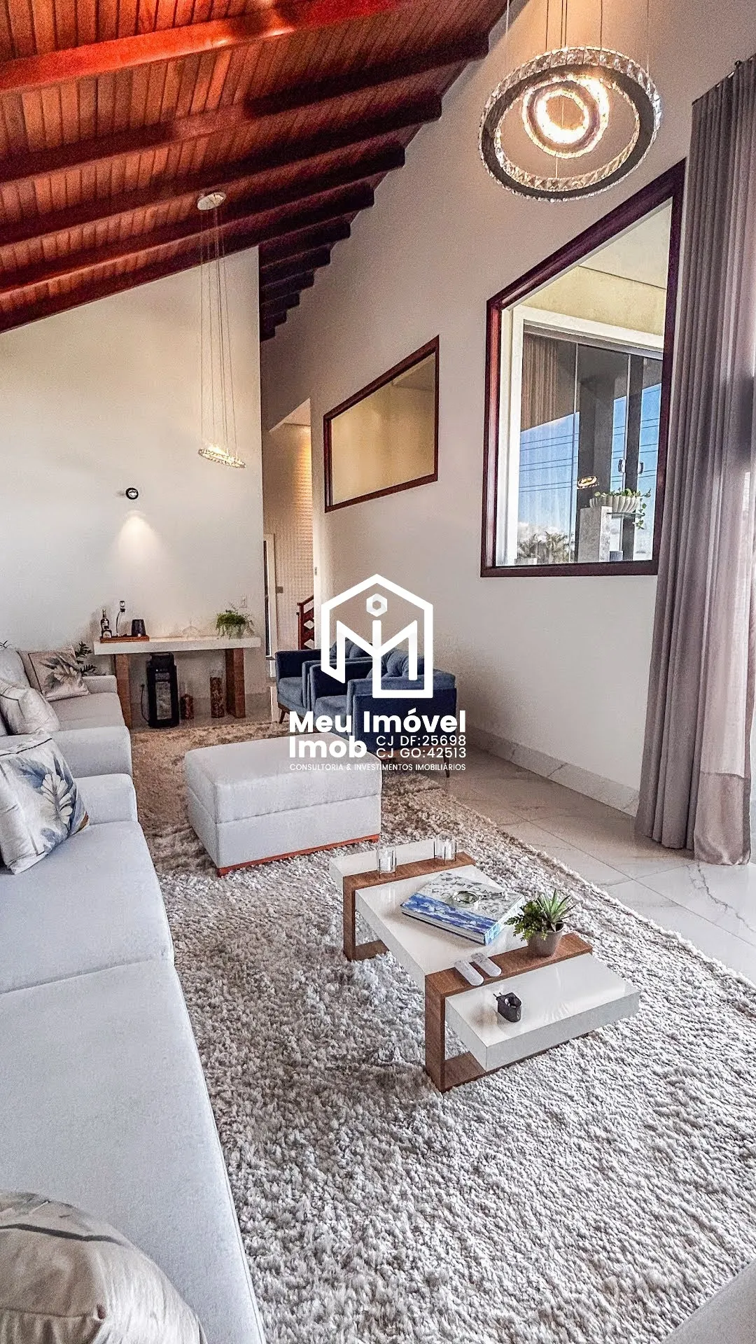 Imagem Casa 4 Quartos 4 Suítes 12 Vagas 540m² Piscina Churrasqueira