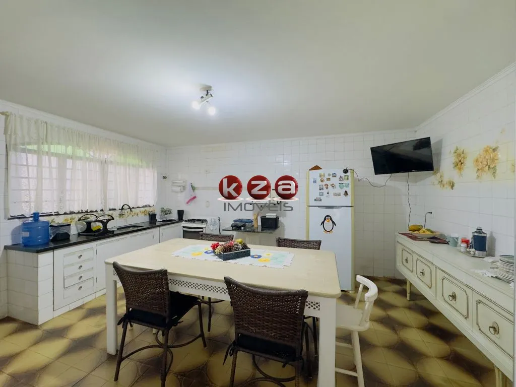 Imagem Casa à venda em Valinhos-SP, Jardim Santo Antônio! 3 quartos, 1 suíte, 2 salas, 3 banheiros, 2 vagas, 211m².