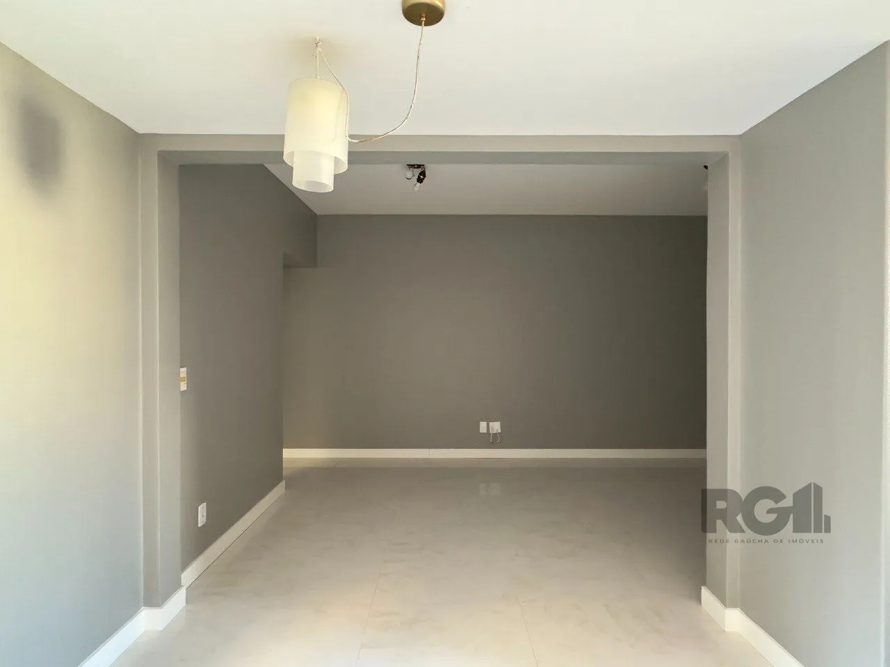 Imagem APARTAMENTO GARDEN, 2 DORMITÓRIOS E 1 VAGA DE GARAGEM COM ÓTIMA LOCALIZAÇÃO NO MOINHOS