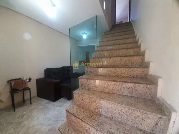 Casa à venda em Juiz de Fora, Monte Castelo, com 2 quartos, 120m2