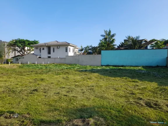 Imagem Terreno em condomínio Com Ótima Localização.