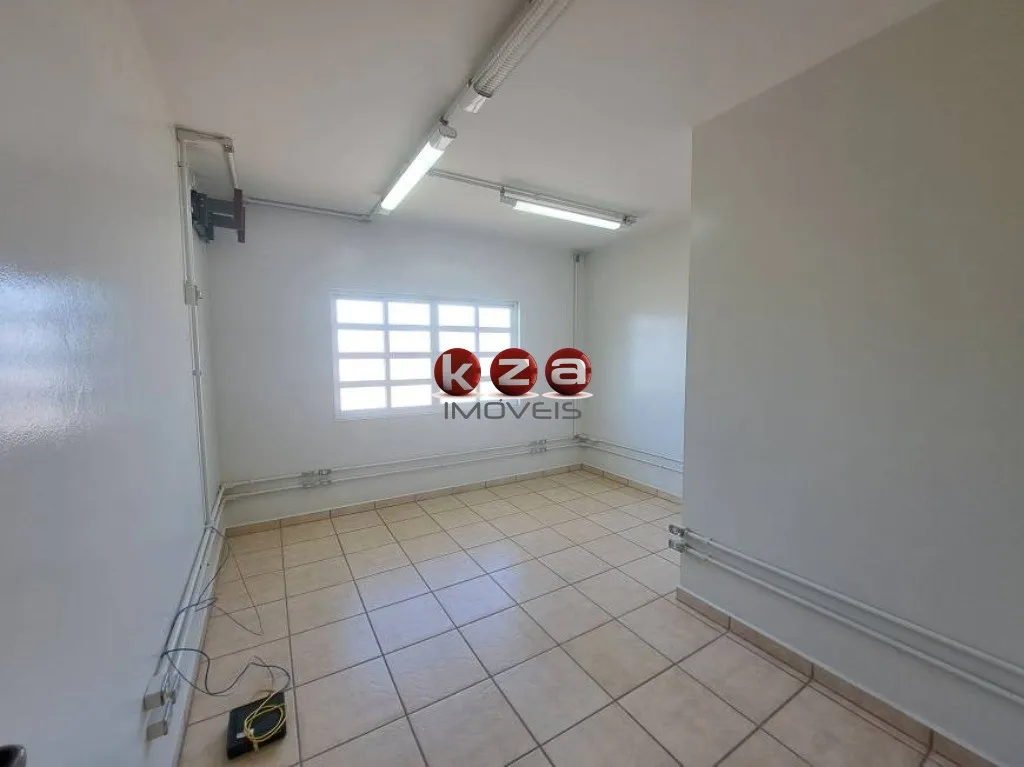 Imagem Barracão comercial e industrial para locação em Valinhos.