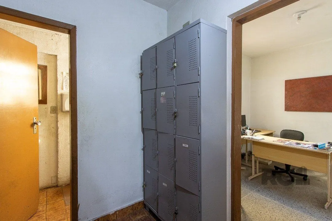 Imagem Prédio com 1063m², distribuídos em quatro pavimentos