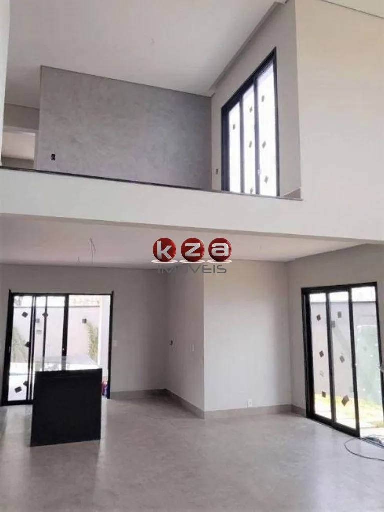 Imagem Luxuosa Casa em Condomínio à Venda em Valinhos-SP, Bairro Le Village 3 Quartos, 3 Suítes, 2 Salas, 5 Banheiros, 2 Vagas, 230m².