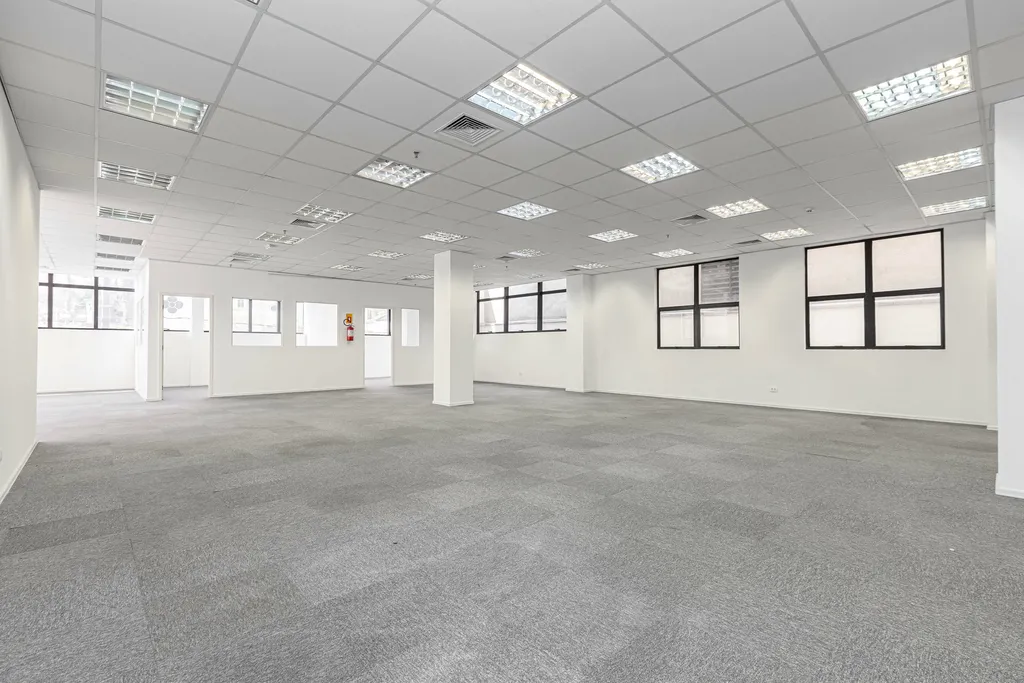 Imagem SALA COMERCIAL em Curitiba - PR, Centro