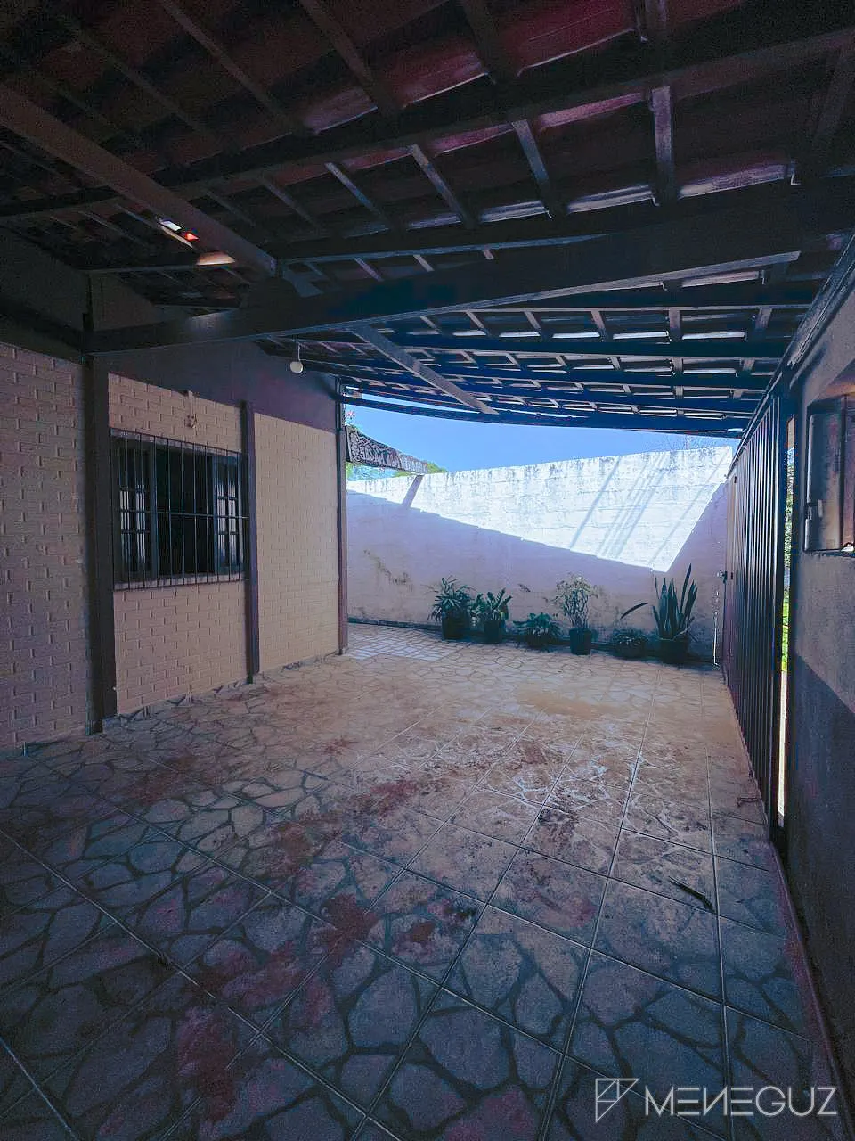 Imagem CASA A VENDA EM SETIBA, COM AMPLA ÁREA VERDE A POUCOS METROS DO MAR