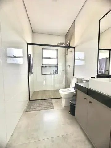 Imagem Casa de Luxo no Condomínio Jardim Europa - Viva o Sonho da Elegância e Conforto