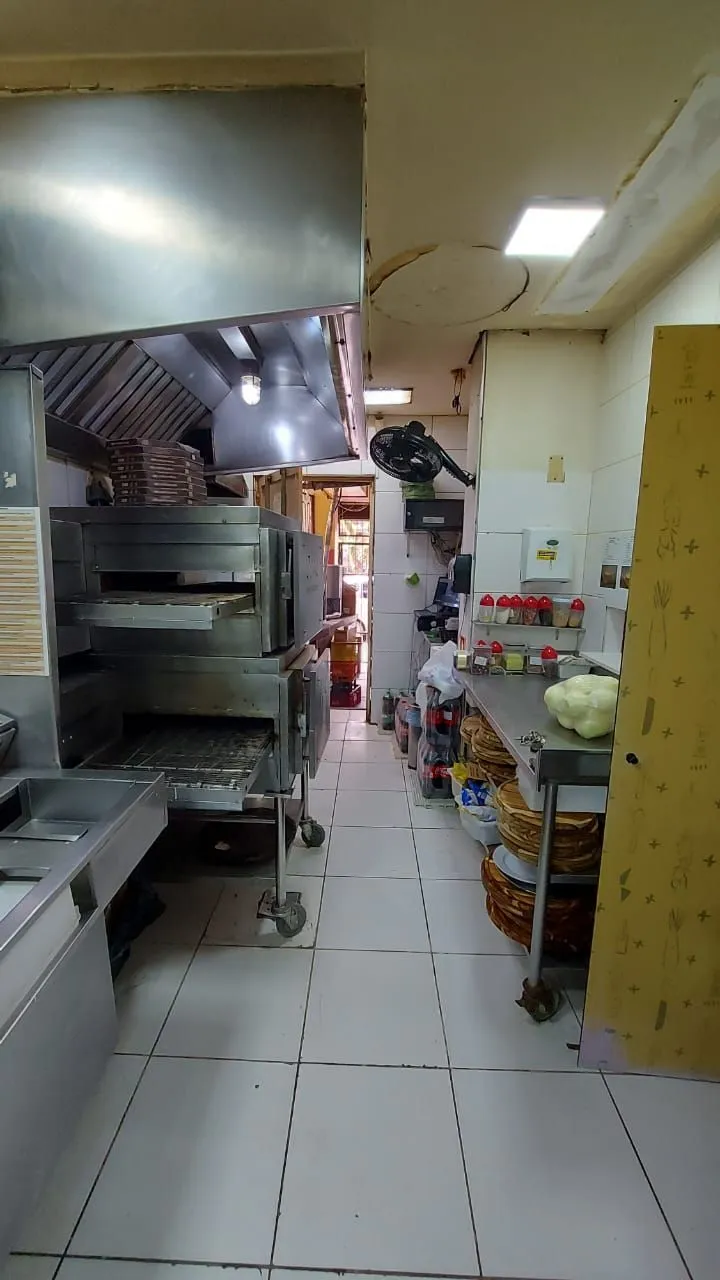 Imagem ESPAÇO COMERCIAL PIZZARIA LOCADO C/ EXCELENTE RENDIMENTO