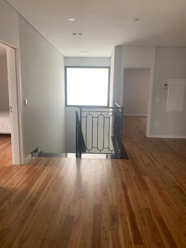 Imagem Casa Espetacular em Condomínio Fechado em Valinhos - Oportunidade Única!