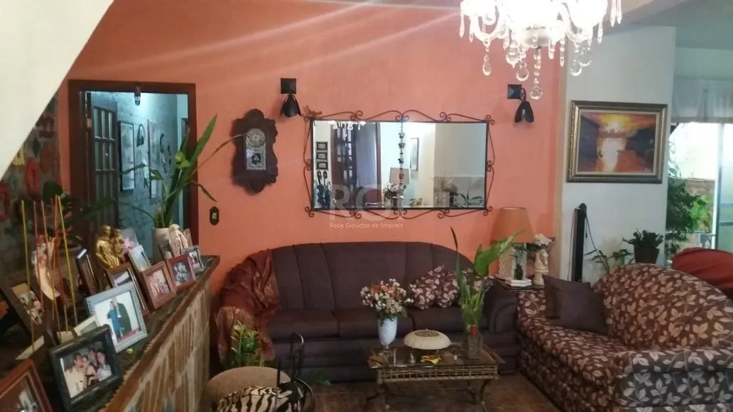 Imagem Casa para Venda - 300m², 5 dormitórios, sendo 1 suites, Bela Vista