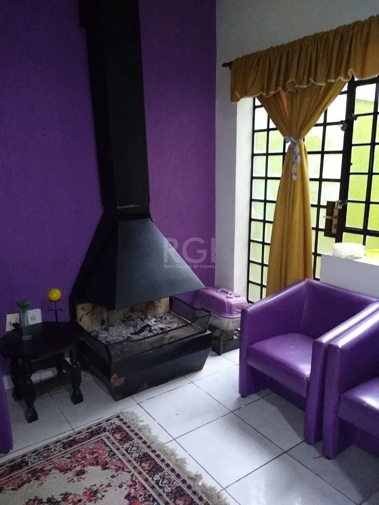 Imagem Casa para Venda - 265m², 5 dormitórios, sendo 2 suites, Floresta