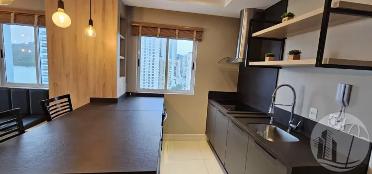 Imagem Luxo à Beira-Mar Cobertura Duplex na Barra Sul de BC 5/4 5 V