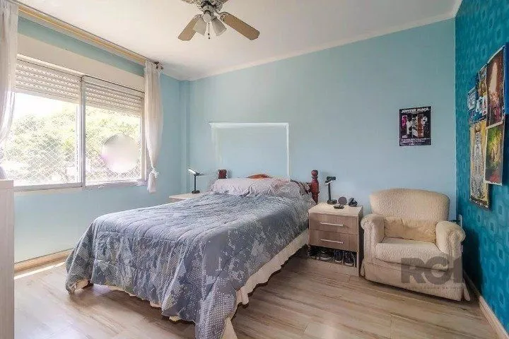 Imagem Apartamento com 2 dormitórios reversível para 3, e condomínio com portaria 24h, salão de festas, quadra e playground. Próximo à Orla e BarraShopping.