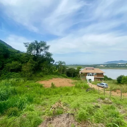 Imagem Terreno à venda em Garopaba-SC, bairro Macacu! 2.000m² com vista panorâmica. Venha conferir!
