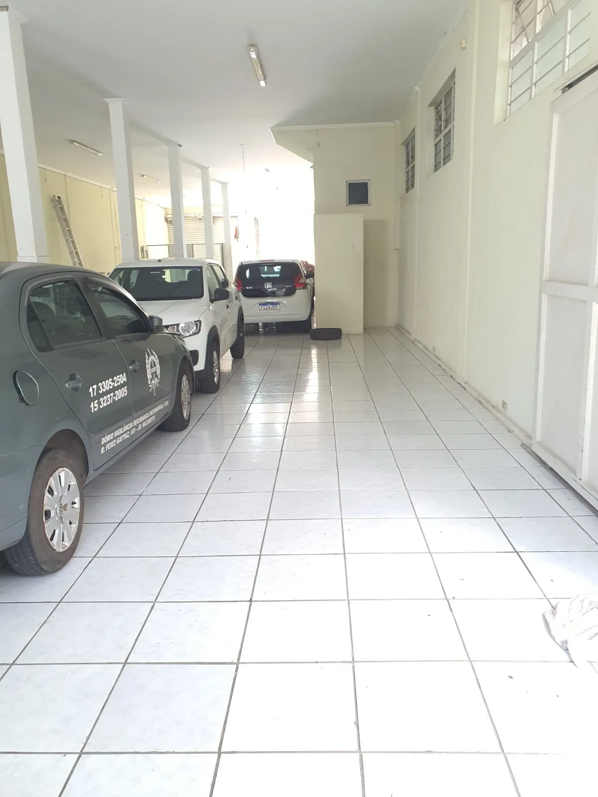 Imagem Oportunidade Única: Adquira Agora Este Espaço Comercial Espaçoso e Encantador no Bairro Jardim Simus!