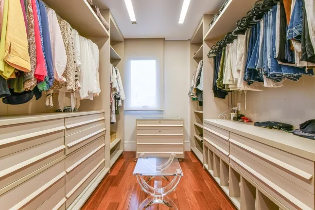 Imagem Apartamento à venda em São Paulo, Vila Nova Conceição, com 3 quartos, 244m2